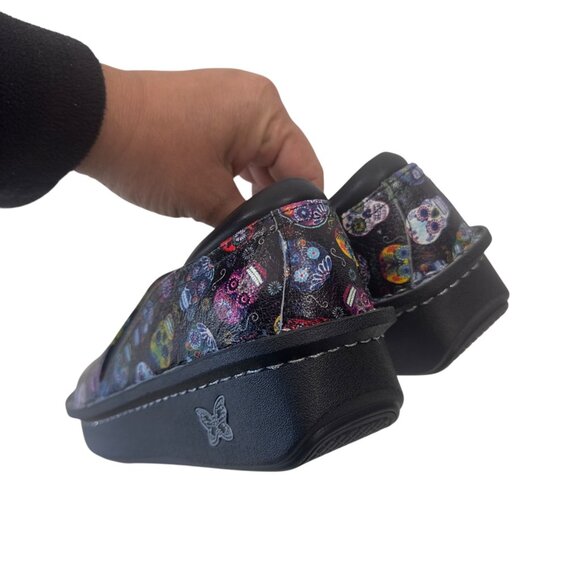 Alegria DEB-484 Womens SZ 38 Slip-On Shoes With Multicolor Sugar Skull Print - Picture 10 of 16